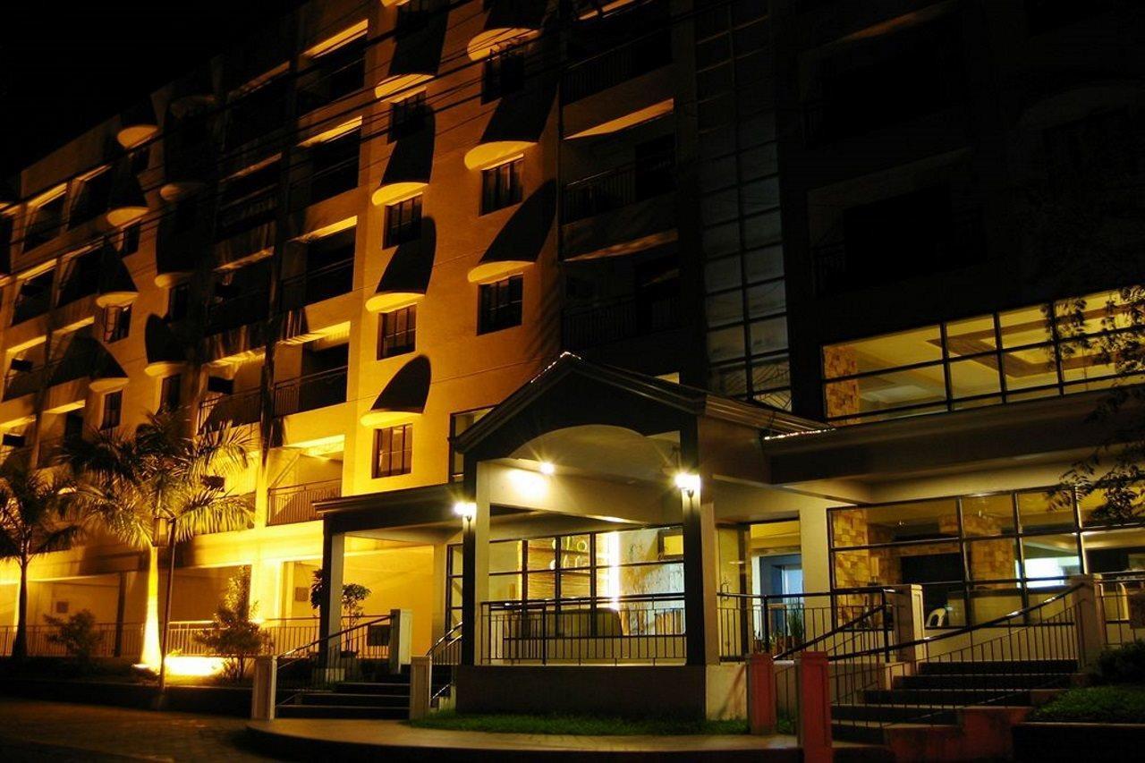 Lancaster Hotel Cebu Isla de Mactán Exterior foto
